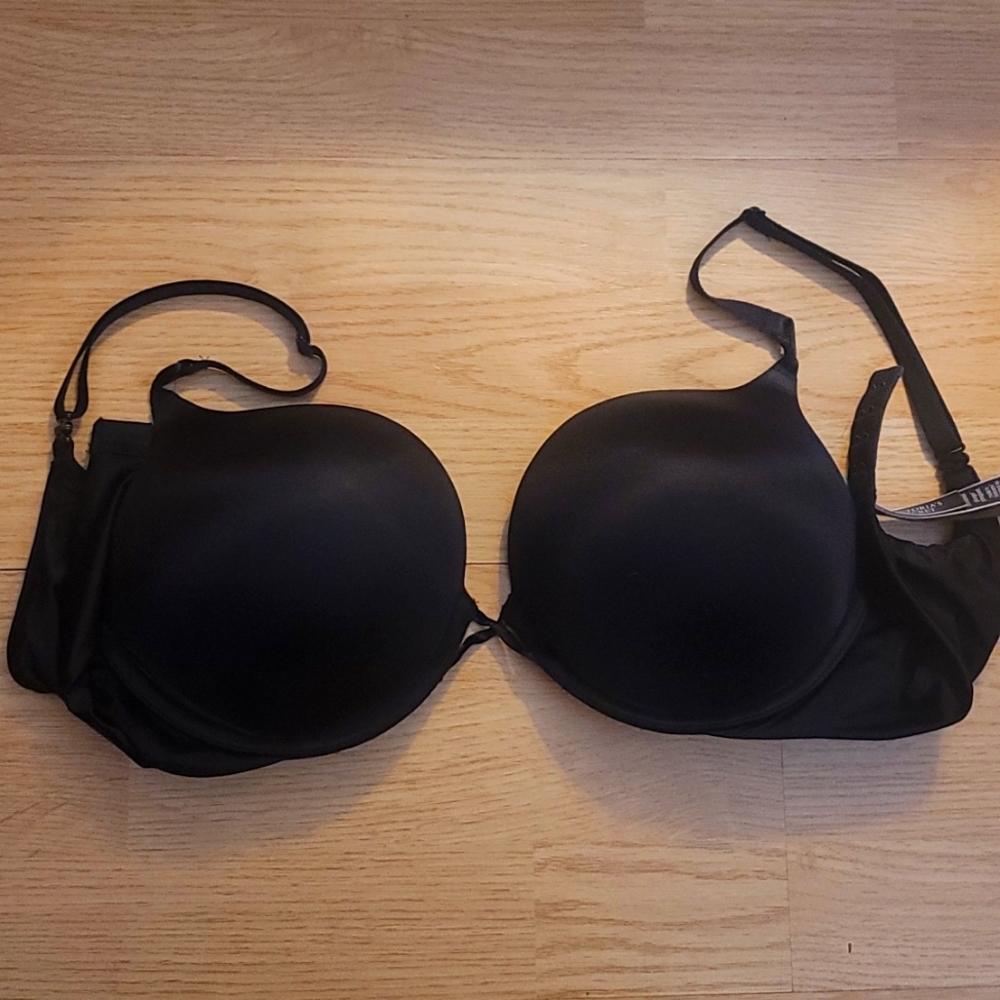 Victoria's secret bombshell bra
